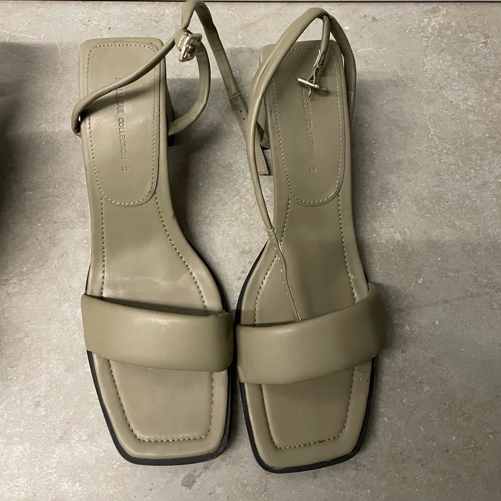 Green size 10 heels